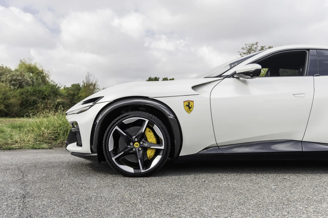 2024 Ferrari Purosangue - Image 26 of 31
