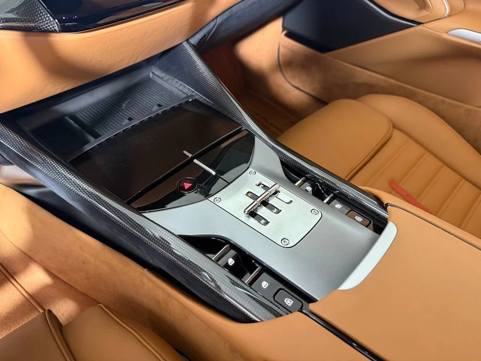 2024 Ferrari Purosangue - Image 15 of 30