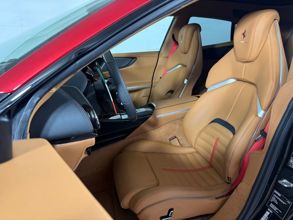2024 Ferrari Purosangue - Image 13 of 30