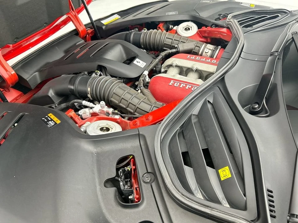 2024 Ferrari Purosangue - Image 27 of 31