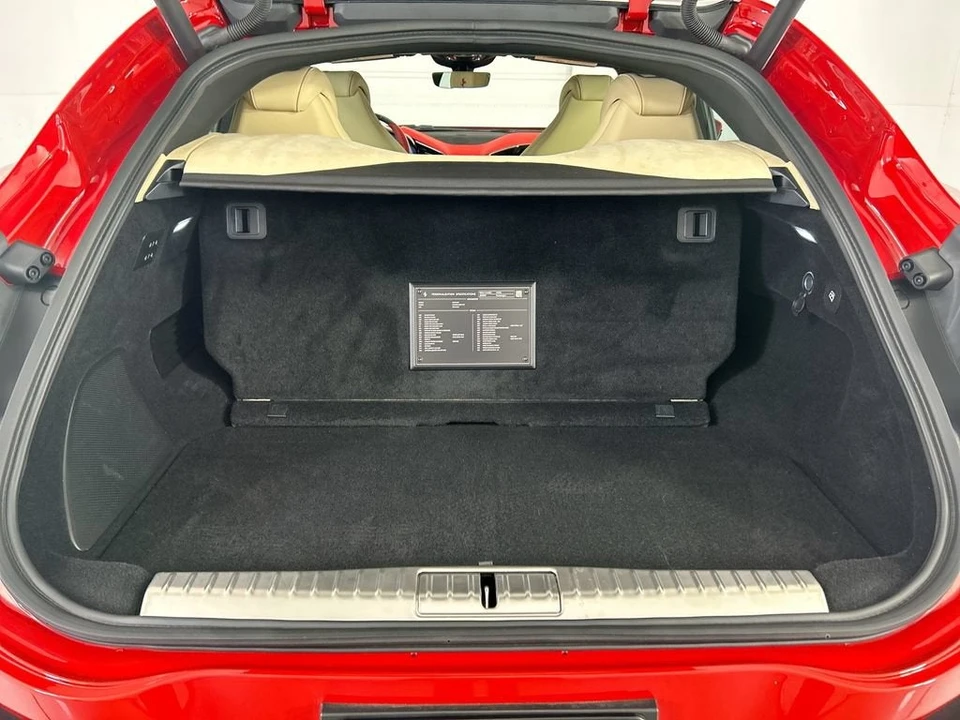 2024 Ferrari Purosangue - Image 26 of 31