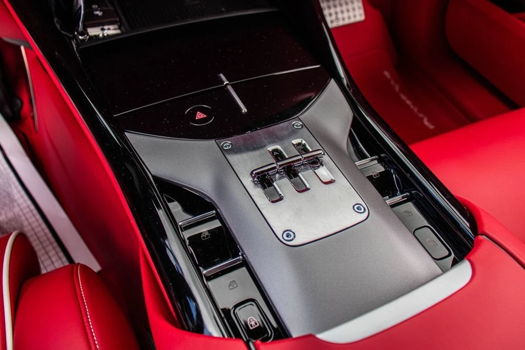 2024 Ferrari Purosangue - Image 5 of 31