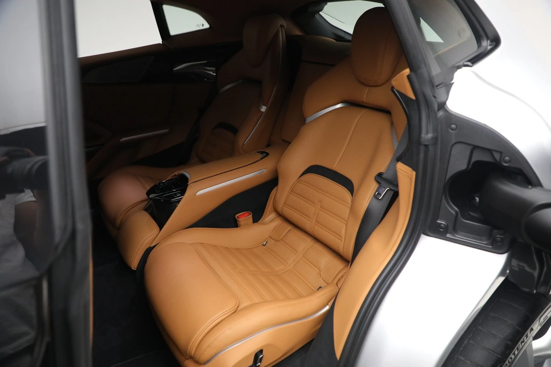 2024 Ferrari Purosangue - Image 17 of 31