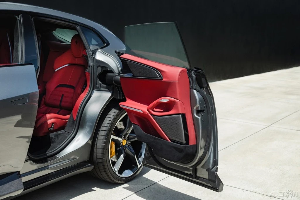 2024 Ferrari Purosangue - Image 15 of 21