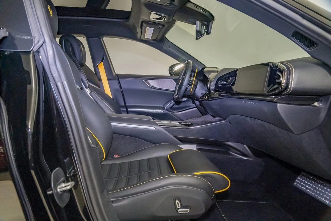 2024 Ferrari Purosangue - Image 29 of 31