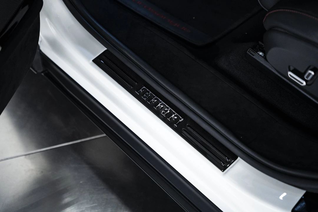 2024 Ferrari Purosangue - Image 27 of 31