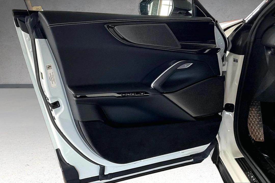 2024 Ferrari Purosangue - Image 15 of 27