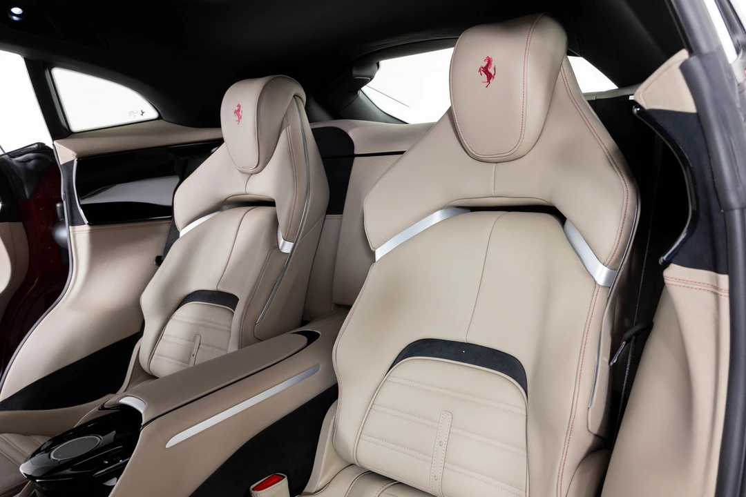 2024 Ferrari Purosangue - Image 17 of 21