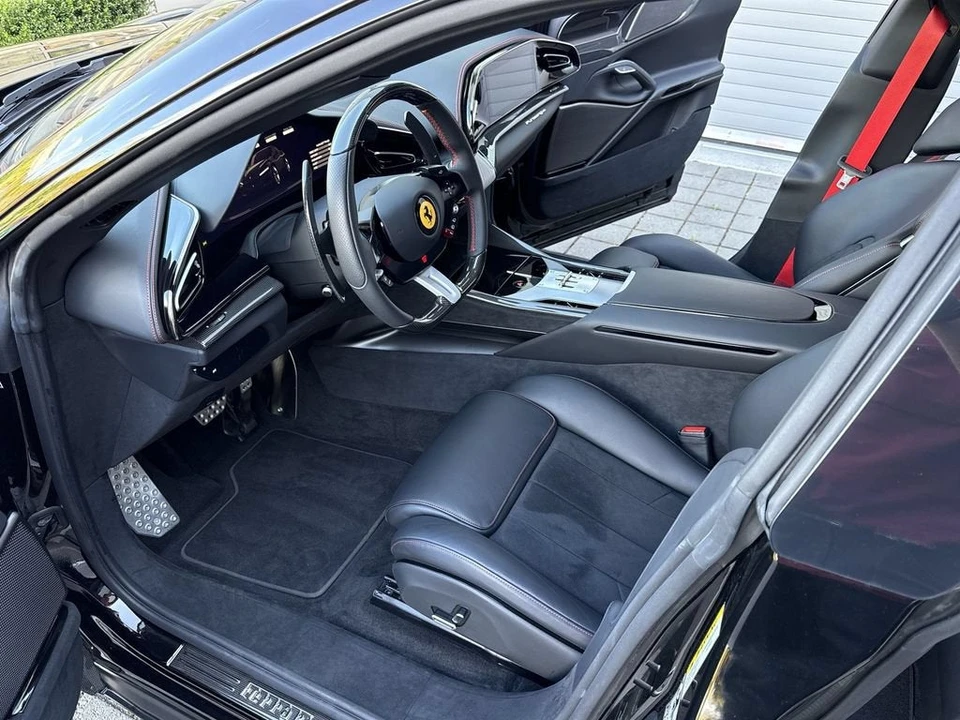 2024 Ferrari Purosangue - Image 29 of 31