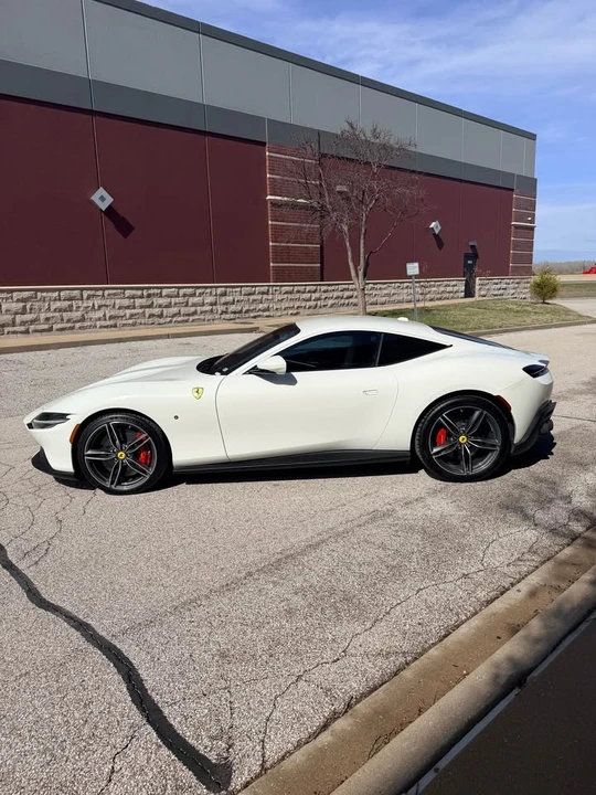 2024 Ferrari Roma - Image 7 of 17