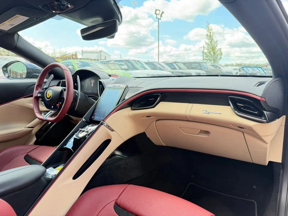 2024 Ferrari Roma - Image 24 of 31