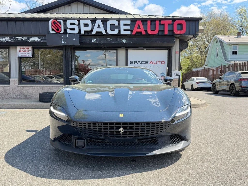 2024 Ferrari Roma - Image 2 of 31