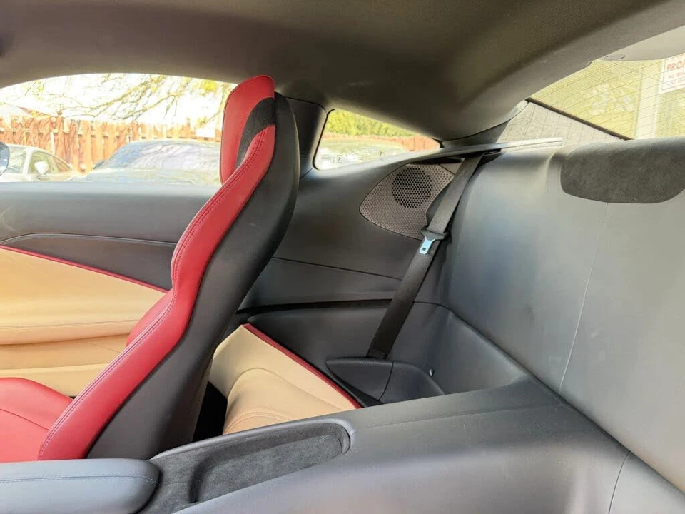 2024 Ferrari Roma - Image 15 of 31