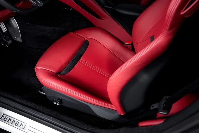 2024 Ferrari Roma - Image 24 of 31