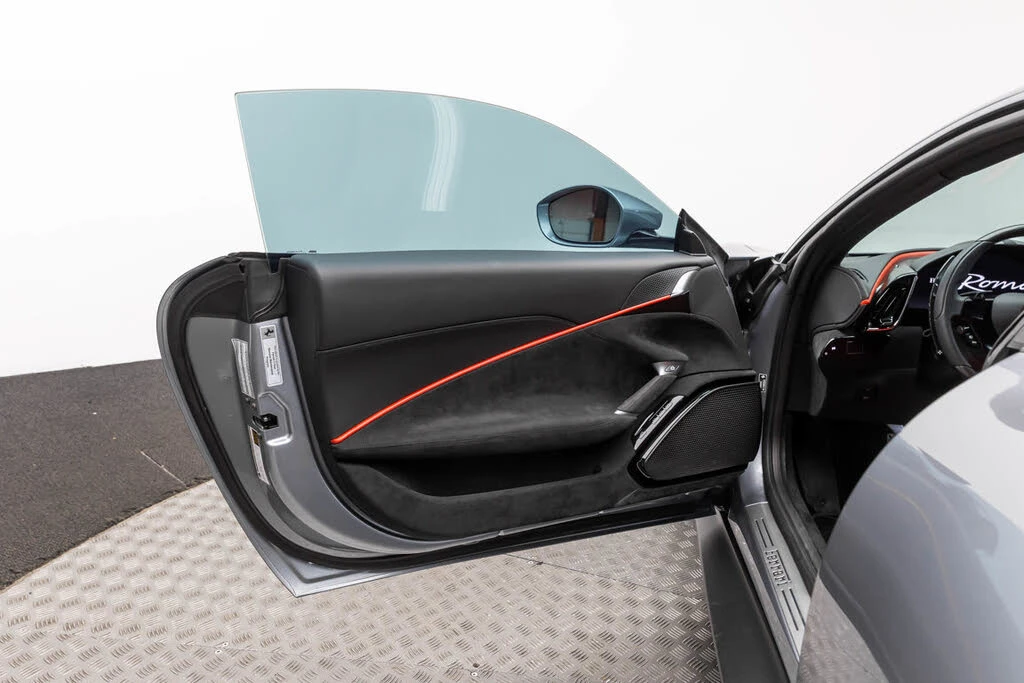 2024 Ferrari Roma - Image 12 of 31