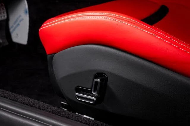 2024 Ferrari Roma - Image 25 of 31