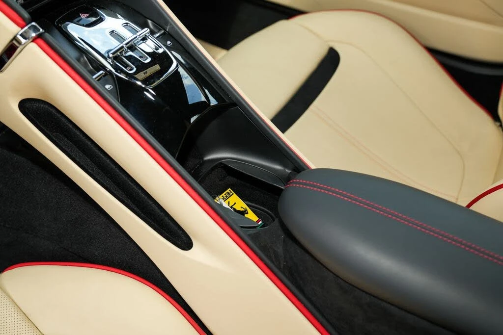 2024 Ferrari Roma - Image 29 of 31