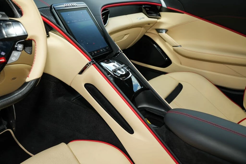 2024 Ferrari Roma - Image 28 of 31