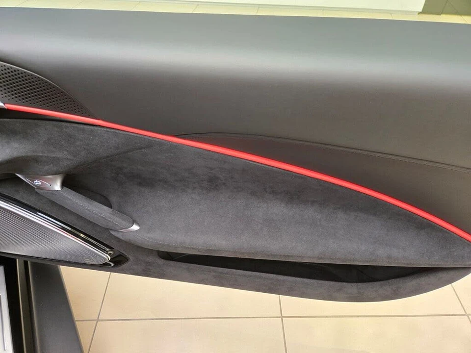 2024 Ferrari Roma - Image 28 of 31