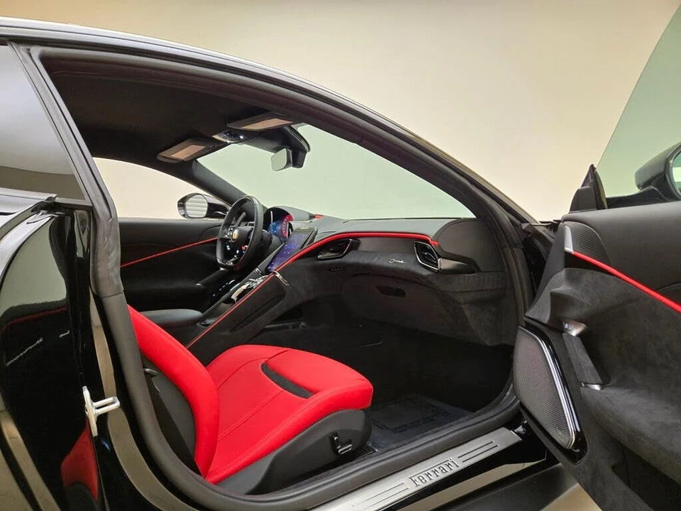 2024 Ferrari Roma - Image 23 of 31
