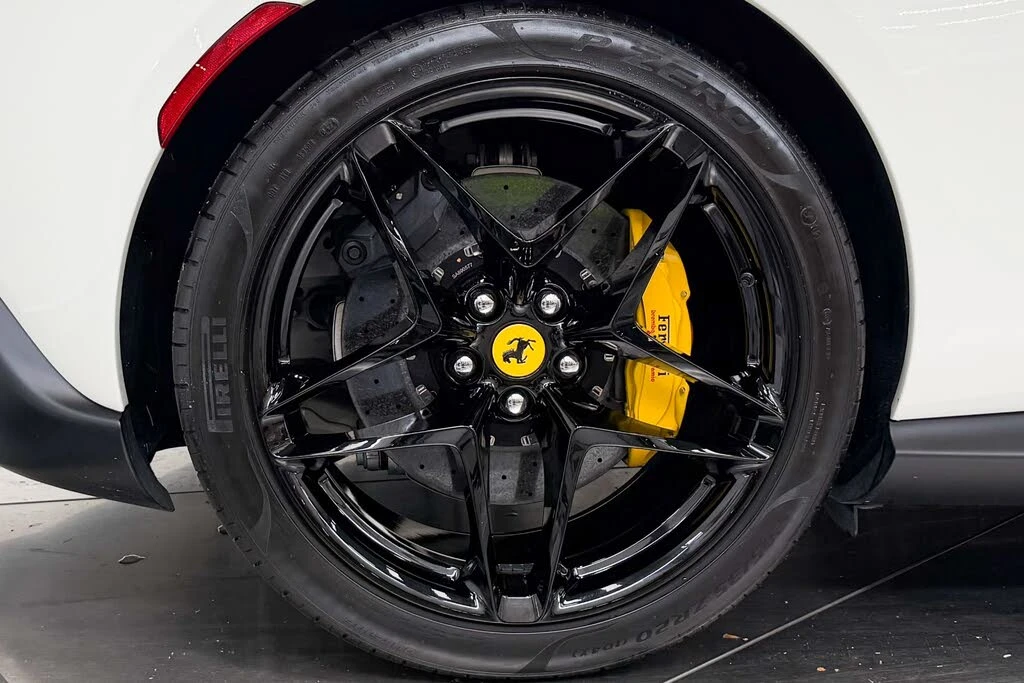 2024 Ferrari Roma - Image 28 of 31