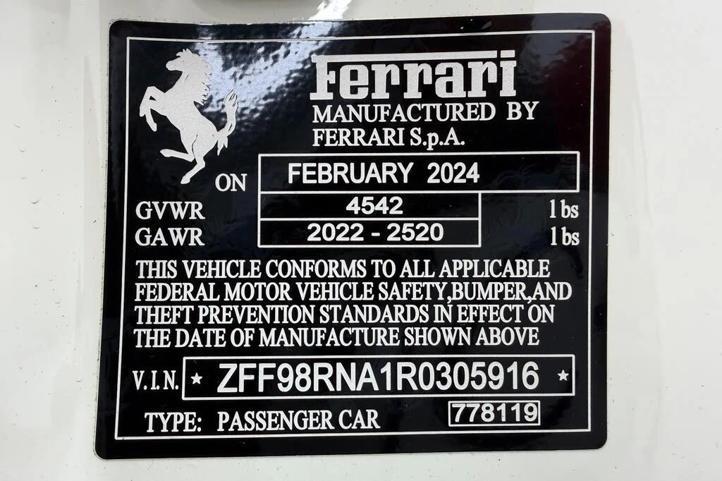 2024 Ferrari Roma - Image 18 of 31