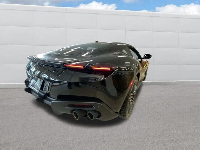 2024 Ferrari Roma - Image 8 of 31