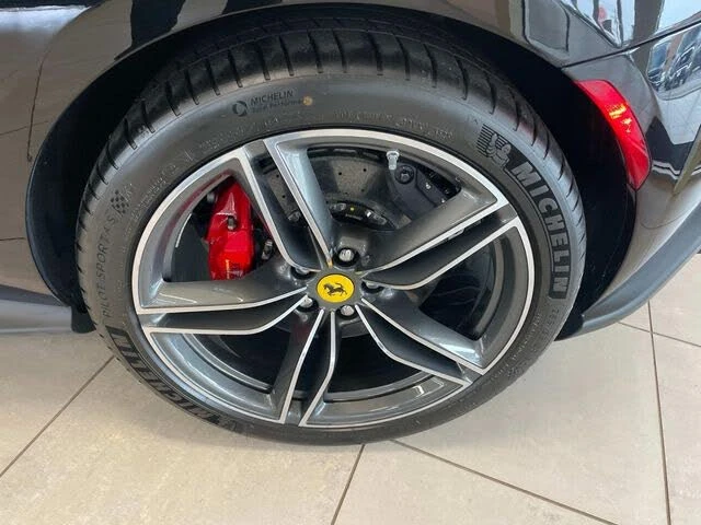 2024 Ferrari Roma - Image 16 of 31