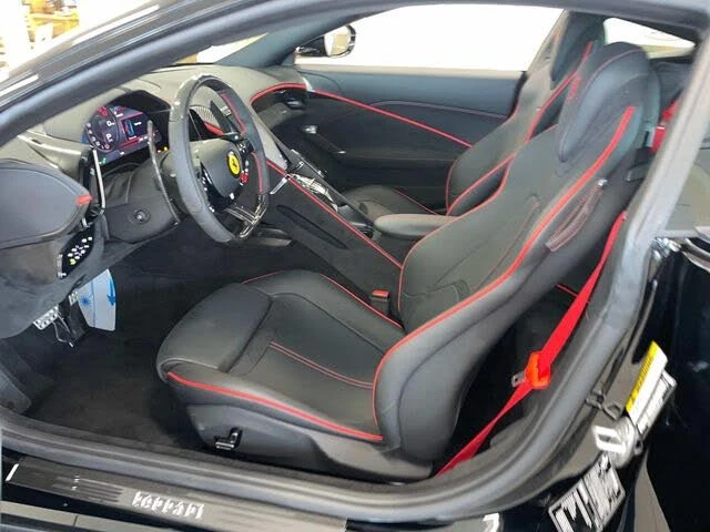 2024 Ferrari Roma - Image 23 of 31