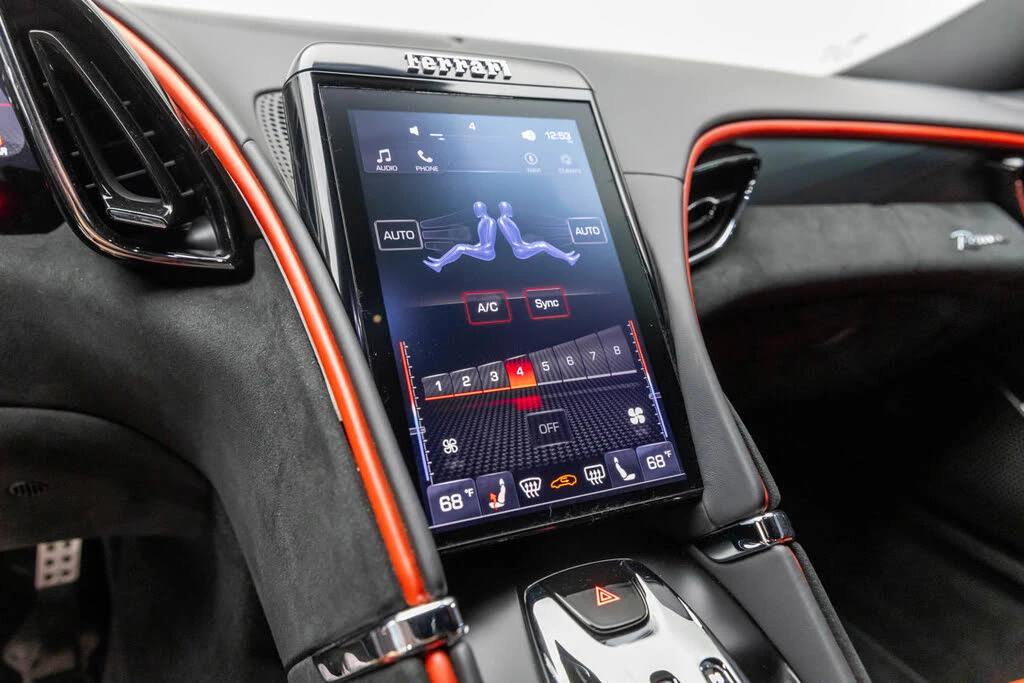 2024 Ferrari Roma - Image 27 of 31