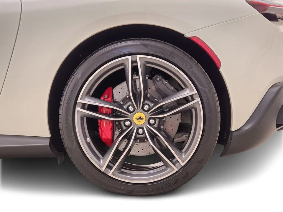 2024 Ferrari Roma - Image 15 of 31