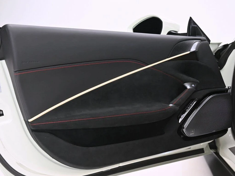 2024 Ferrari Roma - Image 18 of 30