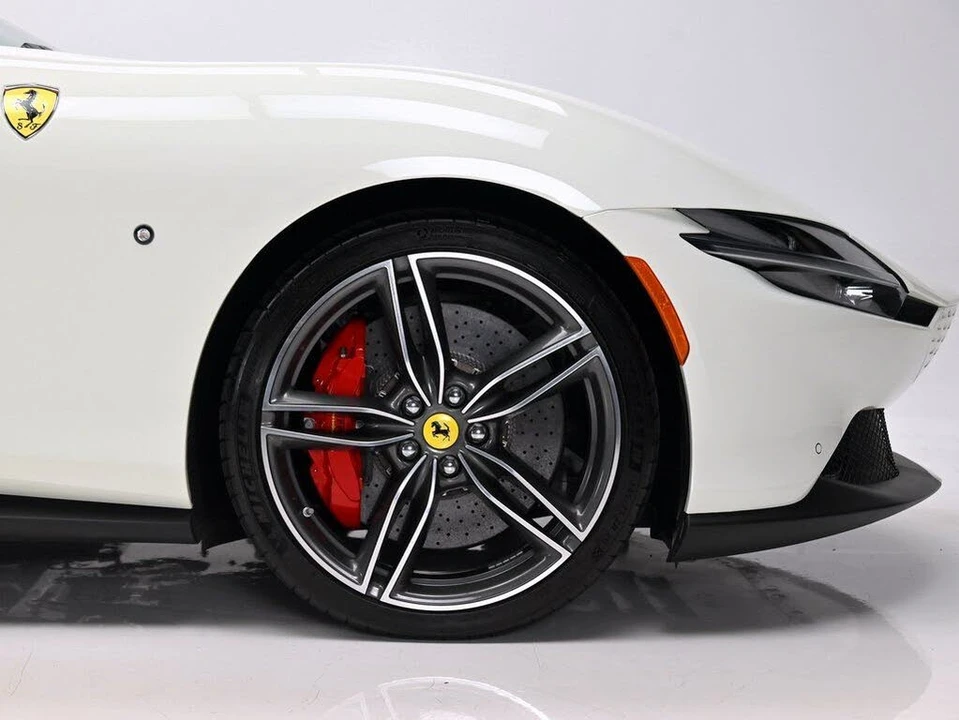 2024 Ferrari Roma - Image 24 of 30