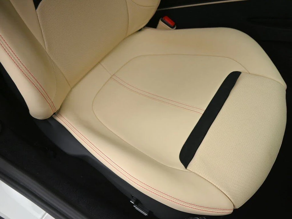2024 Ferrari Roma - Image 15 of 30
