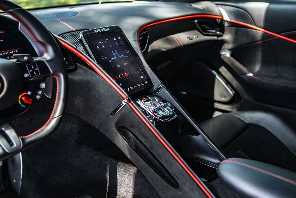 2024 Ferrari Roma - Image 24 of 27