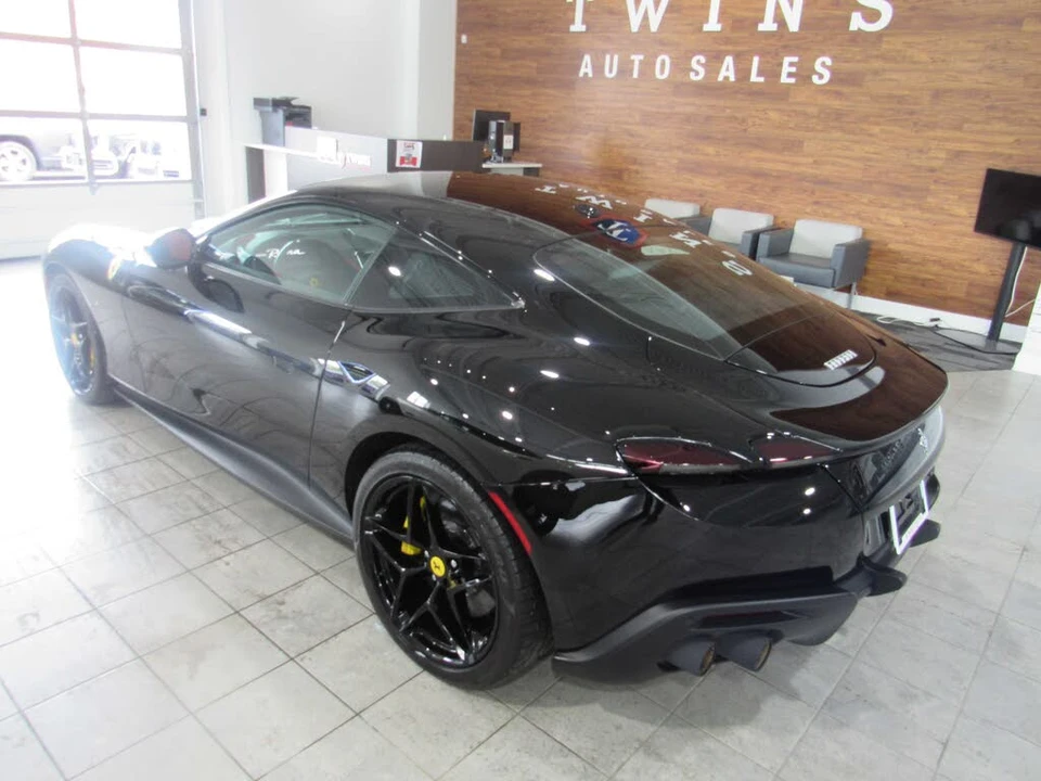 2024 Ferrari Roma - Image 10 of 16