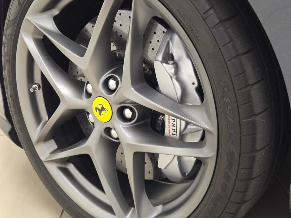 2024 Ferrari Roma - Image 14 of 31