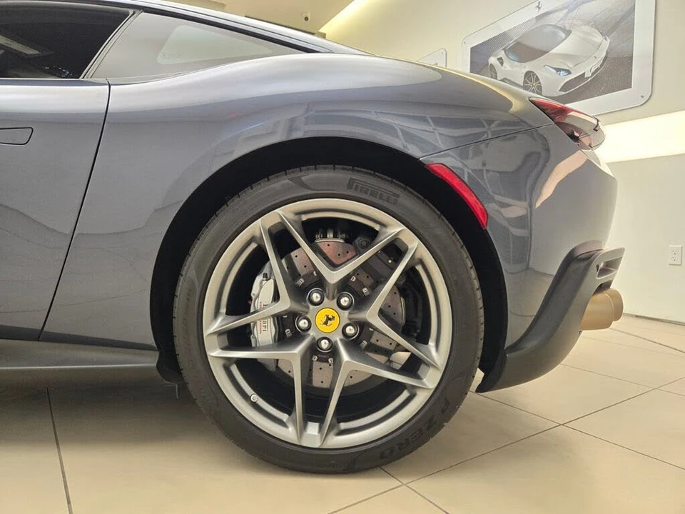 2024 Ferrari Roma - Image 16 of 31