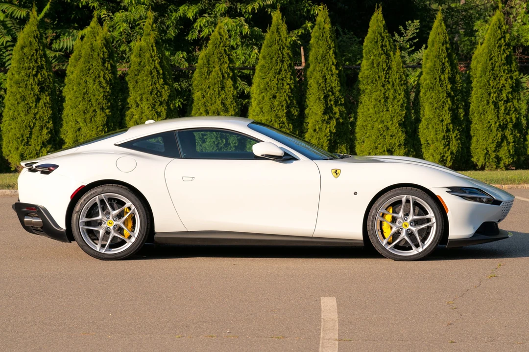 2024 Ferrari Roma - Image 25 of 31
