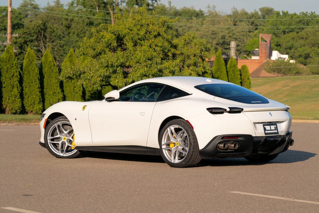 2024 Ferrari Roma - Image 27 of 31