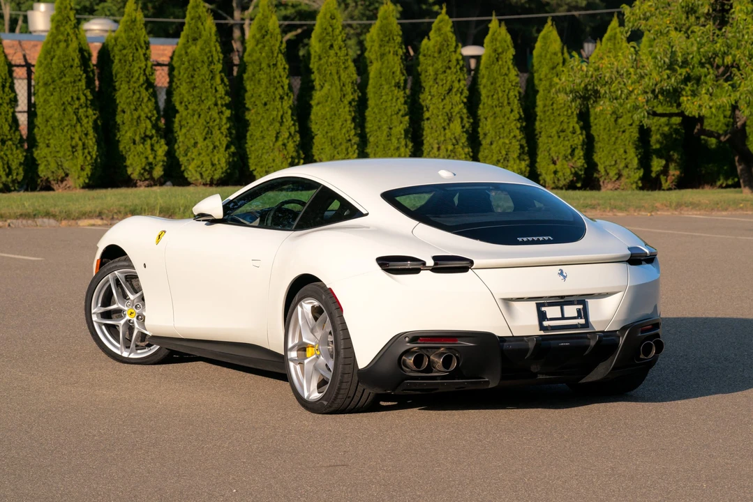 2024 Ferrari Roma - Image 25 of 31
