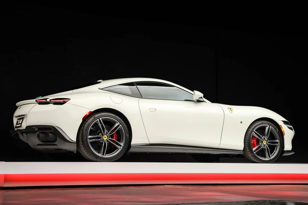 2024 Ferrari Roma - Image 20 of 31