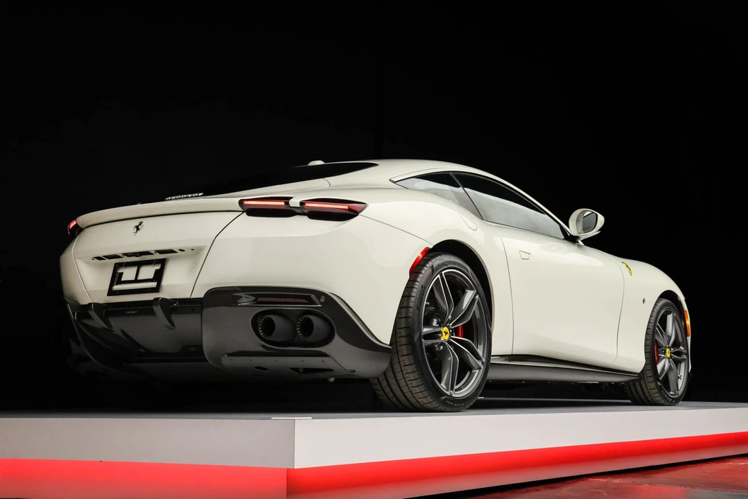 2024 Ferrari Roma - Image 17 of 31