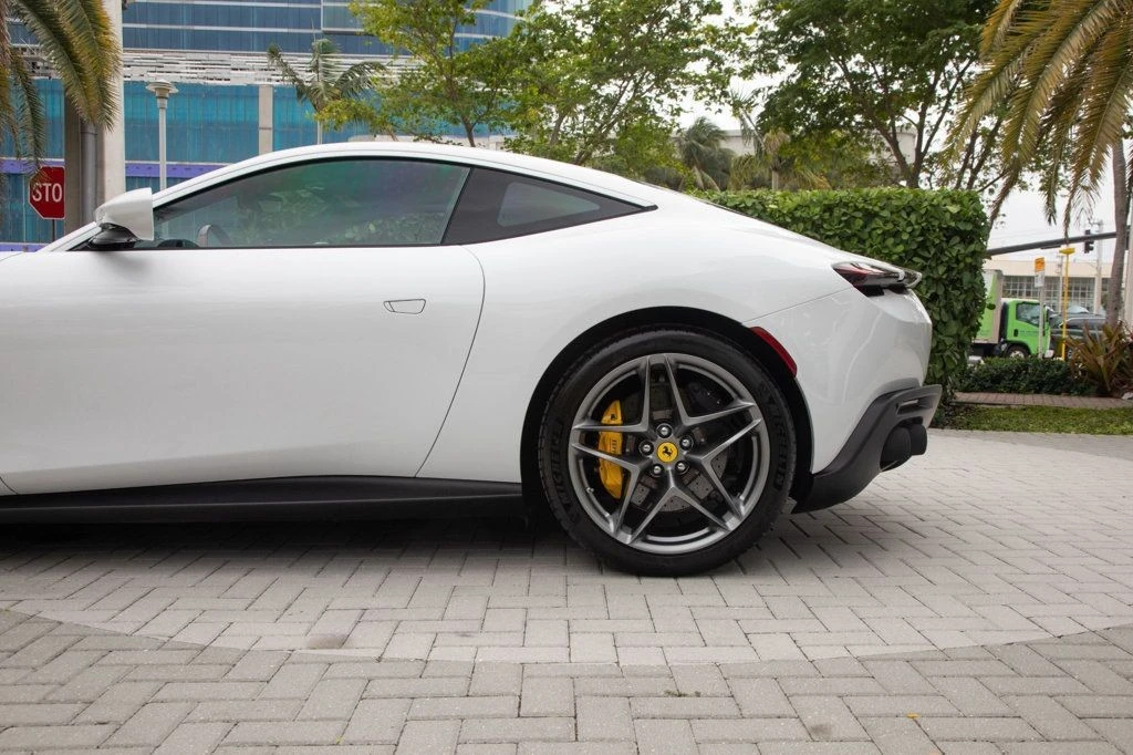 2024 Ferrari Roma - Image 17 of 21