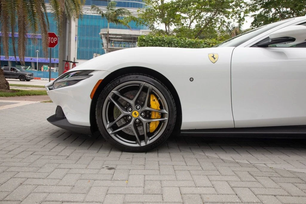 2024 Ferrari Roma - Image 18 of 21