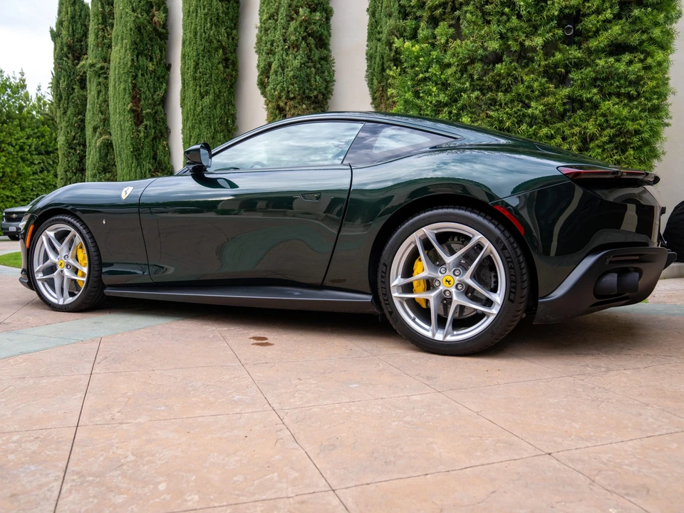 2024 Ferrari Roma - Image 14 of 31