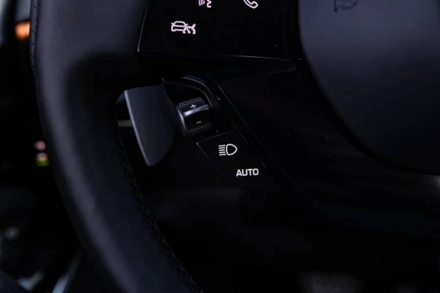 2024 Ferrari Roma - Image 29 of 31