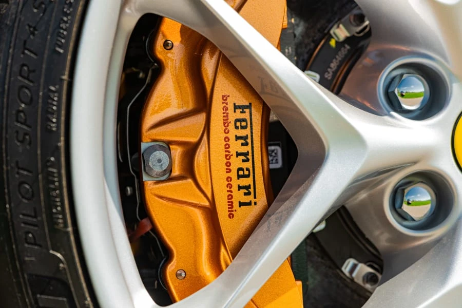 2024 Ferrari Roma - Image 14 of 31