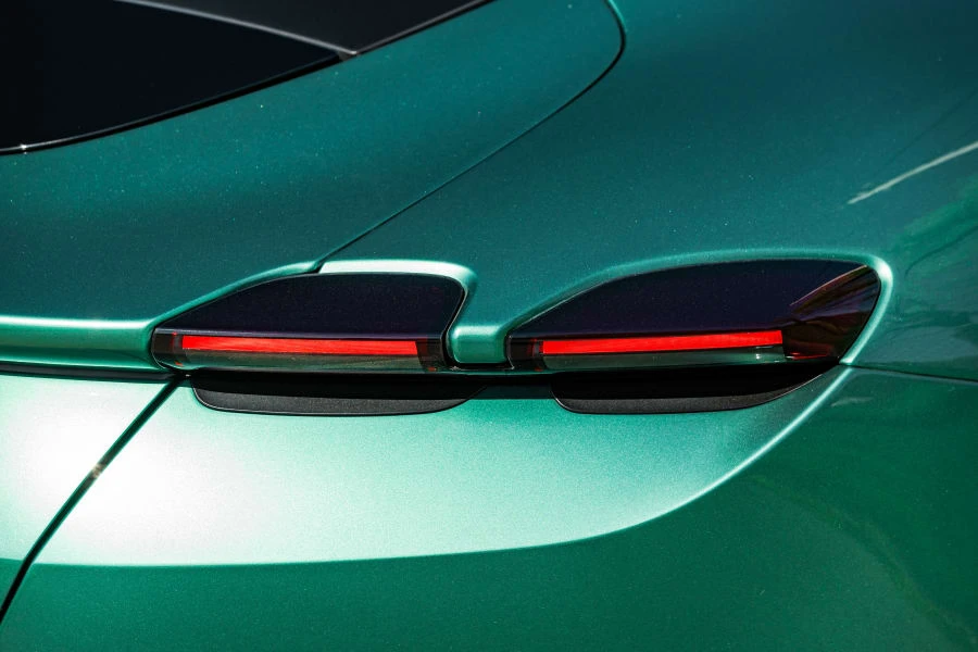 2024 Ferrari Roma - Image 21 of 31