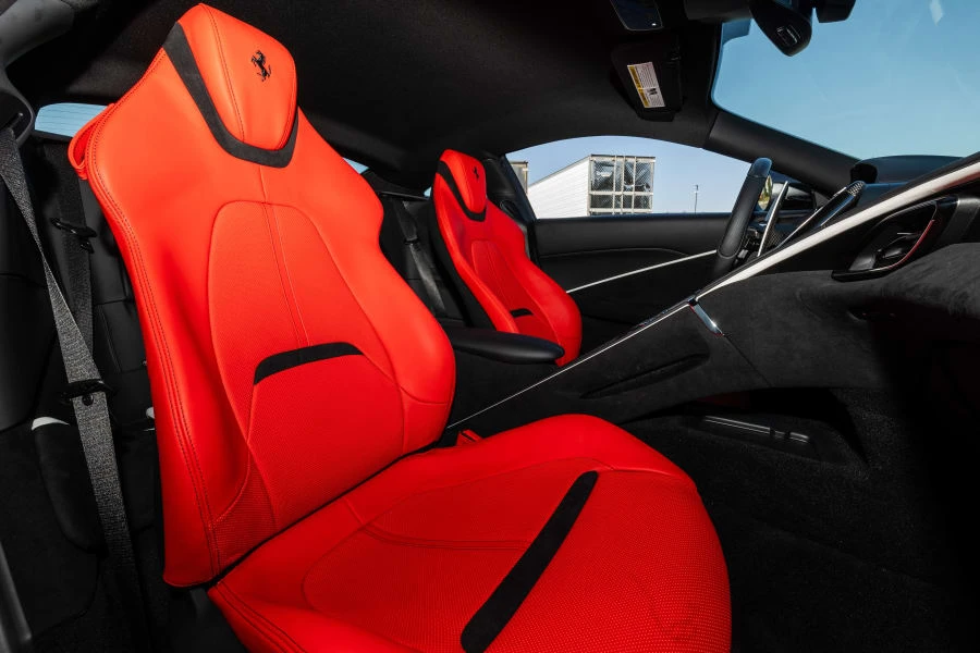 2024 Ferrari Roma - Image 24 of 31